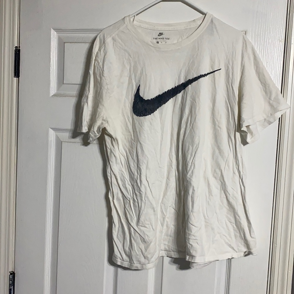Men’s Nike tee